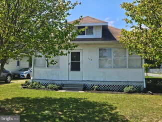 792 S 8th St, Vineland, NJ 08360