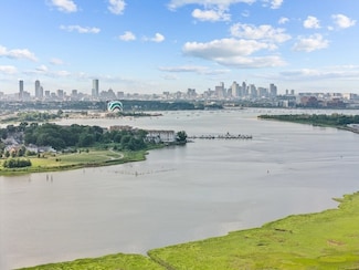 133 Commander Shea Blvd Unit 713, Quincy, MA 02171