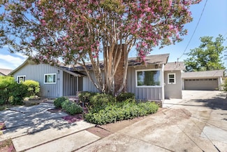 1830 Chevy Chase Way, Bakersfield, CA 93306