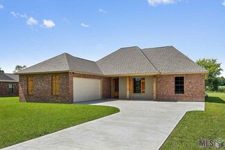 6785 Lone Oak Dr, Port Allen, LA 70767