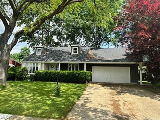 315 High St, Louisville, OH 44641