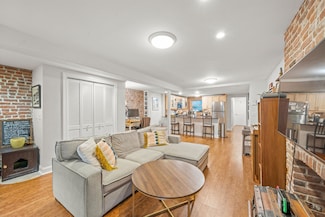 194 Washington St Unit 1, Jersey City, NJ 07302