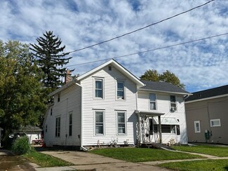236 N Chatham St, Janesville, WI 53548