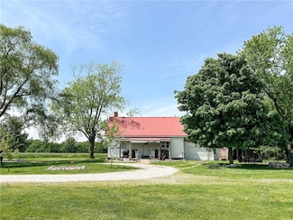 2281 Us Rte 40, Casey, IL 62420