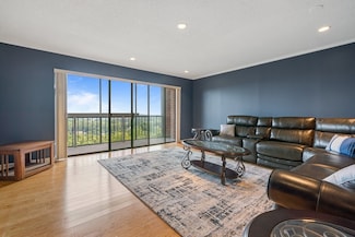 3 Summit Dr Unit 68, Reading, MA 01867