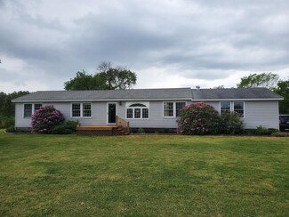 17490 Plantation Rd, Onancock, VA 23417