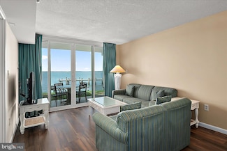 302 32nd St Unit 105, Ocean City, MD 21842