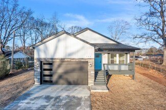 102 Valley Dr, Yes, SC 29651