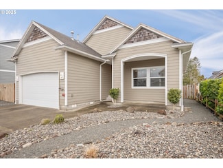 1220 Avenue E, Seaside, OR 97138