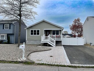 40 Cabana Dr, Brick, NJ 08723