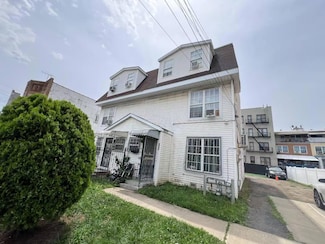 3418 103rd St, Corona, NY 11368