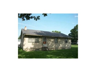 210 N Central St, Chilhowee, MO 64733