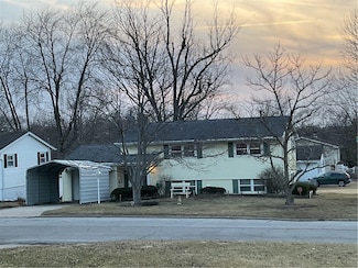 993 N Linden Ave, Decatur, IL 62522