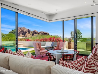 4218 E Palo Verde Dr, Phoenix, AZ 85018