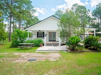 229 Bluebird Ln, Adel, GA 31620