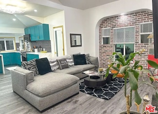346 Laveta Terrace, Los Angeles, CA 90026