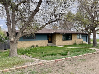 15 2nd Ave, Hingham, MT 59528