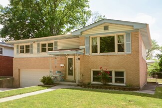 152 N Floyd Ln, Chicago Heights, IL 60411