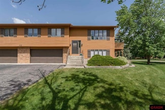 45 Restless Ct Unit 101, North Mankato, MN 56003