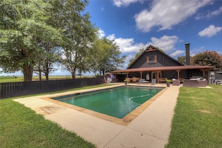 3551 County Road Nw 1018, Mount Vernon, TX 75457