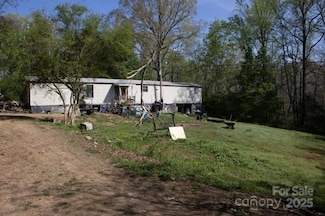 114 Victoria Ct, Cherryville, NC 28021