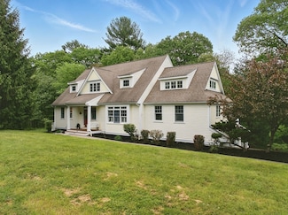 93 Cricket Ln, North Andover, MA 01845