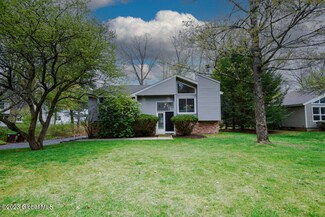 76 Wisconsin Ave, Delmar, NY 12054