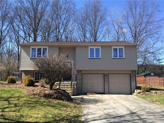 1374 Northfield Dr, Mineral Ridge, OH 44440