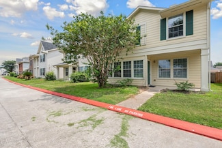 19511 Fletcher Way Dr, Houston, TX 77073