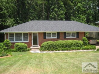 565 Woodland Hills Dr, Athens, GA 30606