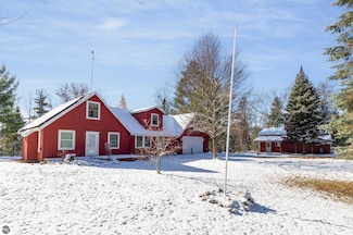 650 Linda Dr, Harrison, MI 48625