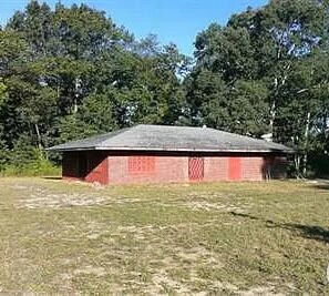 2051 Russell Rd, Muskegon, MI 49445