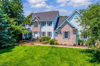 6230 Penfield Ln, Solon, OH 44139