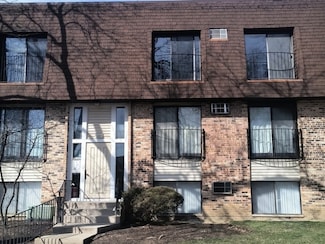 205 N Waters Edge Dr Unit 202, Glendale Heights, IL 60139