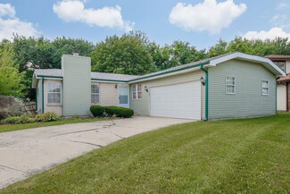 72 White Oaks Rd, Matteson, IL 60443