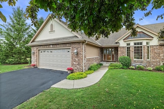 314 Eagles Cove Unit 4-1 Cir, North Prairie, WI 53153