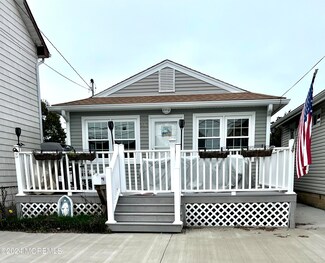 330 Dupont Ave, Seaside Heights, NJ 08751