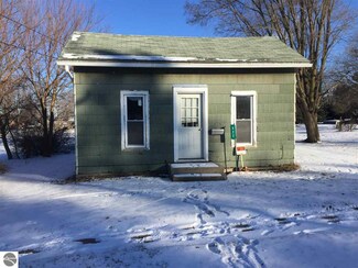 522 Berea St, Saint Louis, MI 48880