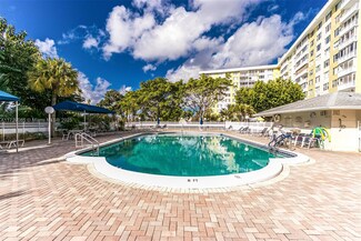 4350 Hillcrest Dr Unit 812, Hollywood, FL 33021