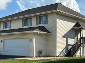 518 Fuller Ln, Belvidere, IL 61008