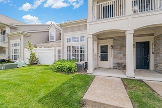 8104 Addington Dr, Commerce Township, MI 48390