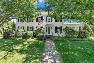 15 Willard Ave, Madison, CT 06443