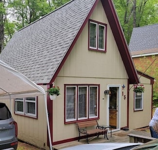 15 Primrose Rd, Barre, MA 01005