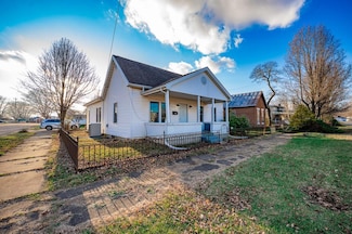 410 Vine St, Waverly, OH 45690
