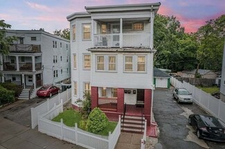 308 Cummins Hwy Unit 1, Roslindale, MA 02131