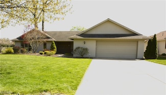8824 Gatewood Dr, North Ridgeville, OH 44039