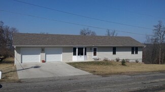 103 N 12th St, Linn, MO 65051