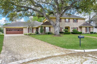 742 Montclair Blvd, Sugar Land, TX 77478