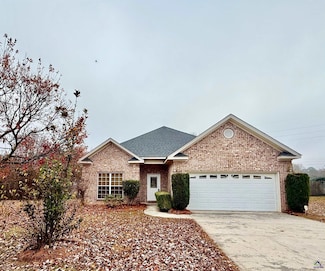 132 Montrose Ln, Centerville, GA 31028