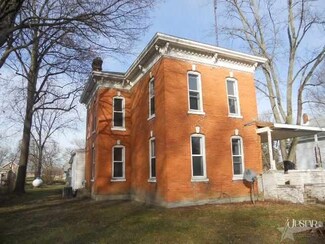 213 E North St, Larwill, IN 46764